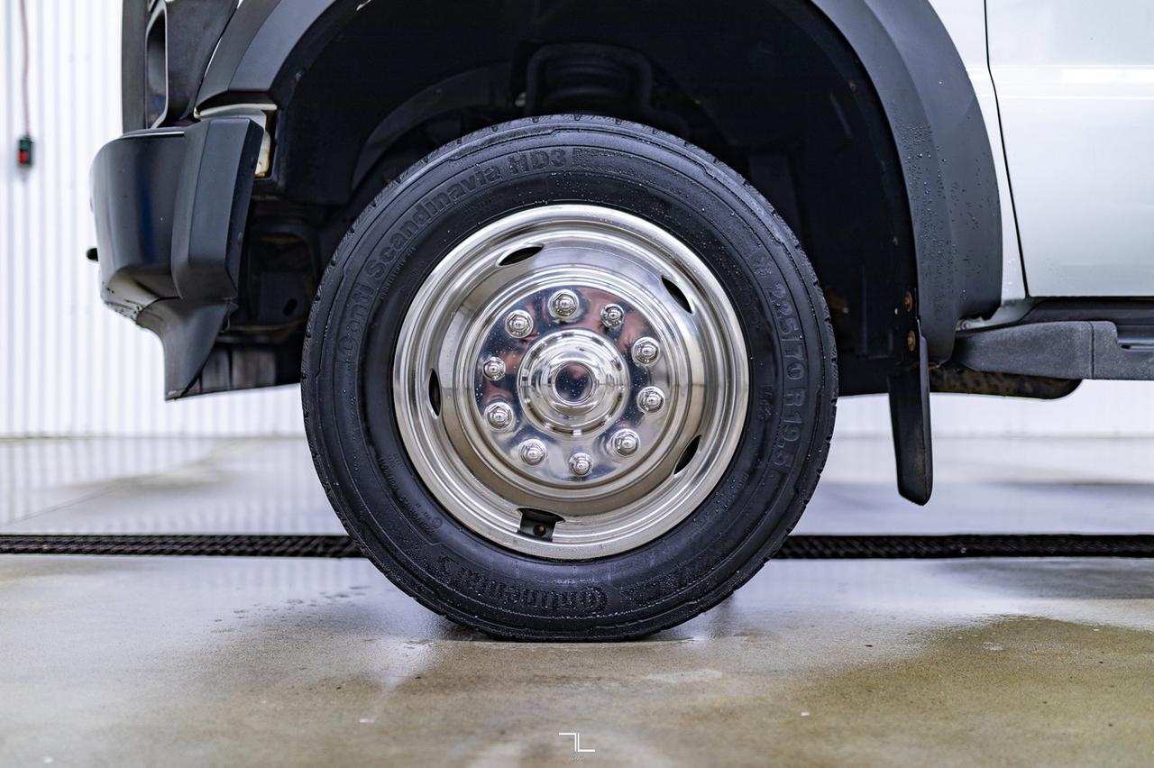 2009 Ford F-550 4x2 Crew Cab XL Dump Box Red Deer AB