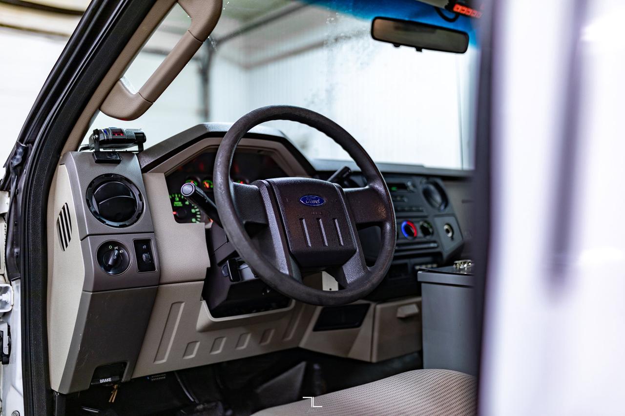 2009 Ford F-550 4x2 Crew Cab XLT Dump Box Red Deer AB