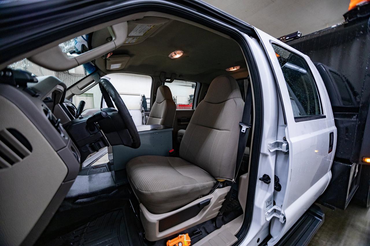 2009 Ford F-550 4x2 Crew Cab XLT Dump Box Red Deer AB