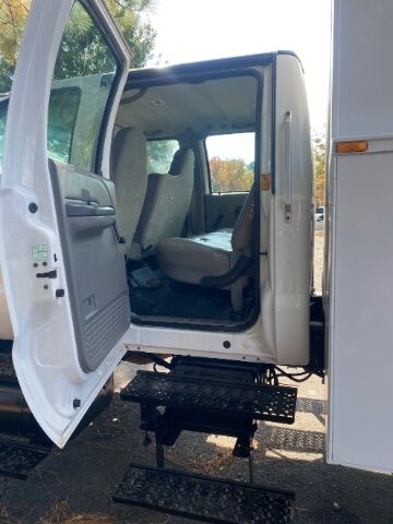 2009 Ford F-750 XLT CREW CAB SERVICE BODY Charlotte NC