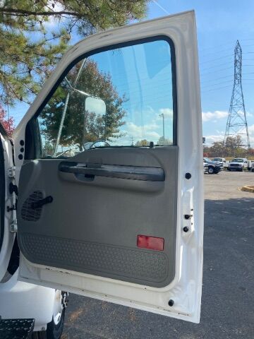 2009 Ford F-750 XLT CREW CAB SERVICE BODY Charlotte NC