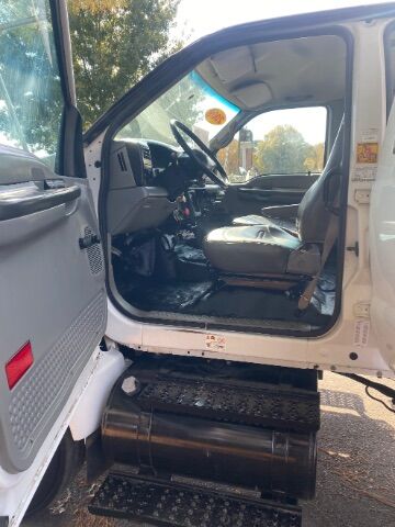 2009 Ford F-750 XLT CREW CAB SERVICE BODY Charlotte NC