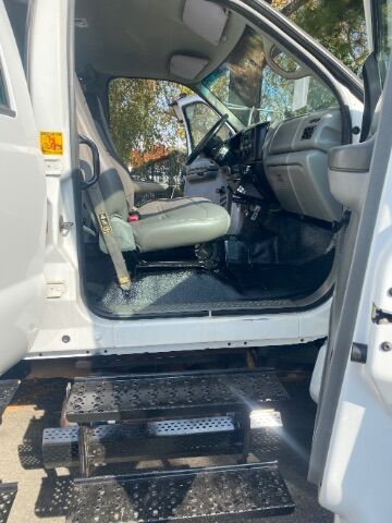 2009 Ford F-750 XLT CREW CAB SERVICE BODY Charlotte NC