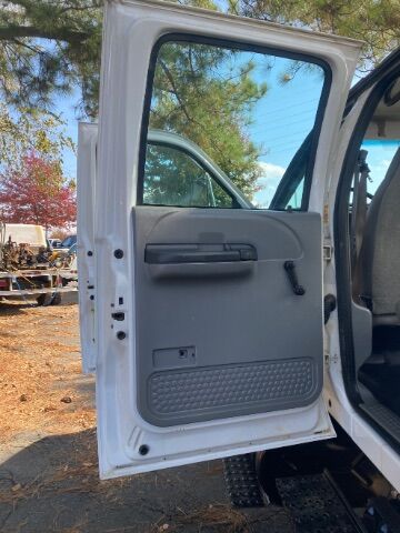 2009 Ford F-750 XLT CREW CAB SERVICE BODY Charlotte NC