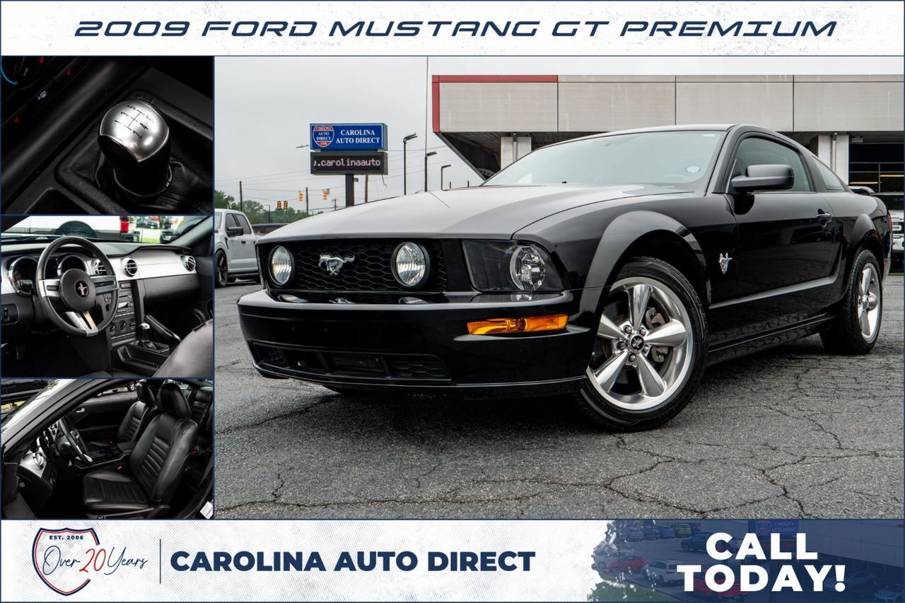2009 Ford Mustang GT Premium / Manual / 4.6L V8 / Heated Leather Seats!