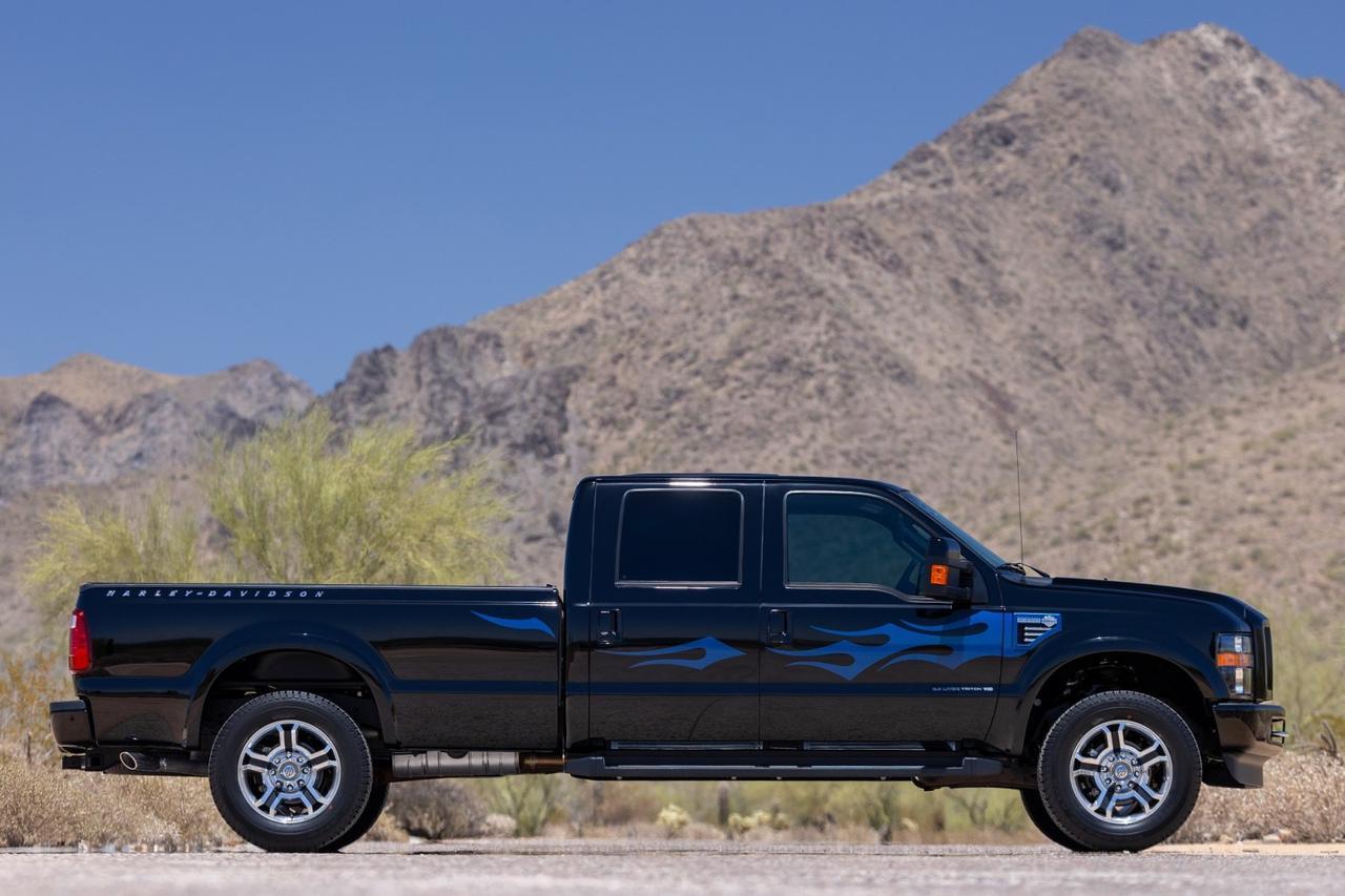 2009 Ford Super Duty F-250 Lariat Harley-Davidson Crew Cab V10 4&times;4 3k Miles Scottsdale AZ
