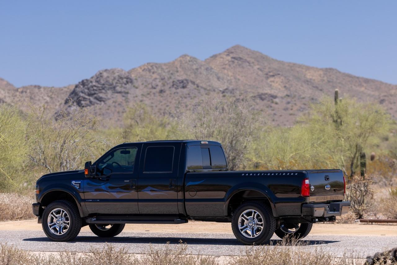 2009 Ford Super Duty F-250 Lariat Harley-Davidson Crew Cab V10 4&times;4 3k Miles Scottsdale AZ