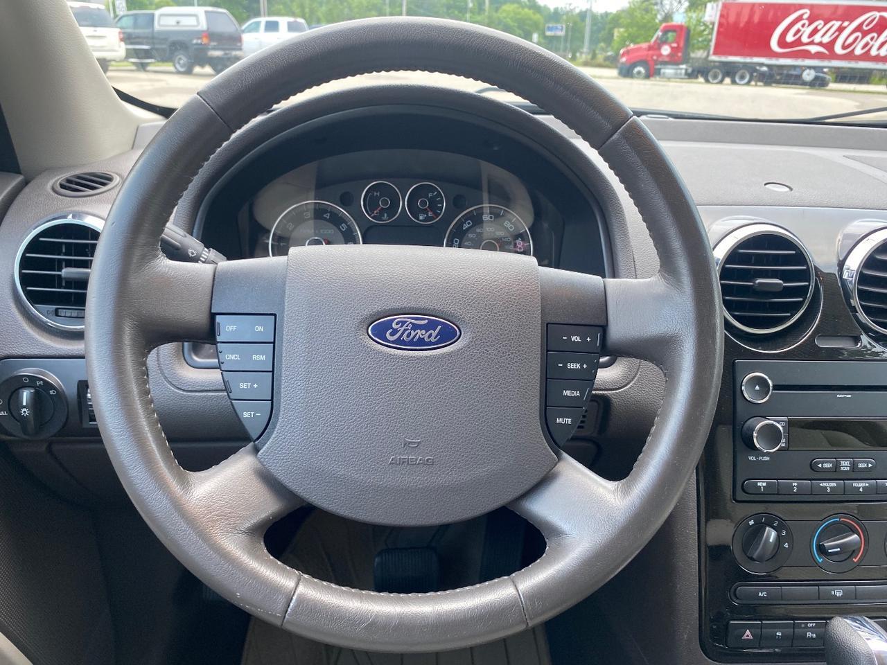 2009 Ford Taurus X SEL FWD Hastings MI