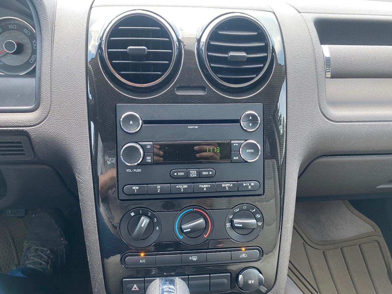 2009 Ford Taurus X SEL FWD Hastings MI