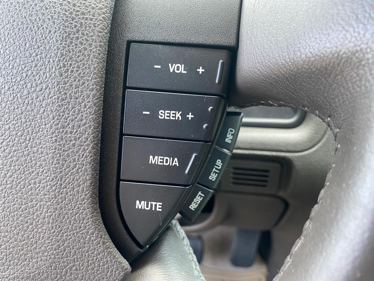 2009 Ford Taurus X SEL FWD Hastings MI