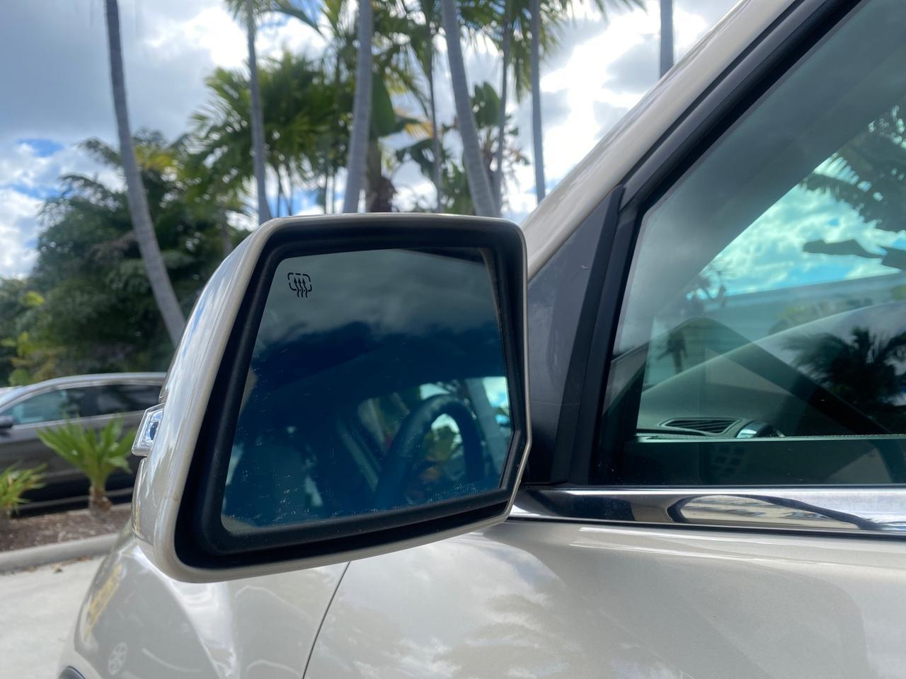 2009 GMC Acadia SLT2 LOW MILES LEATHER Pompano Beach FL