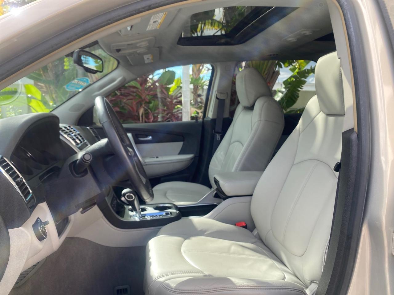 2009 GMC Acadia SLT2 LOW MILES LEATHER Pompano Beach FL