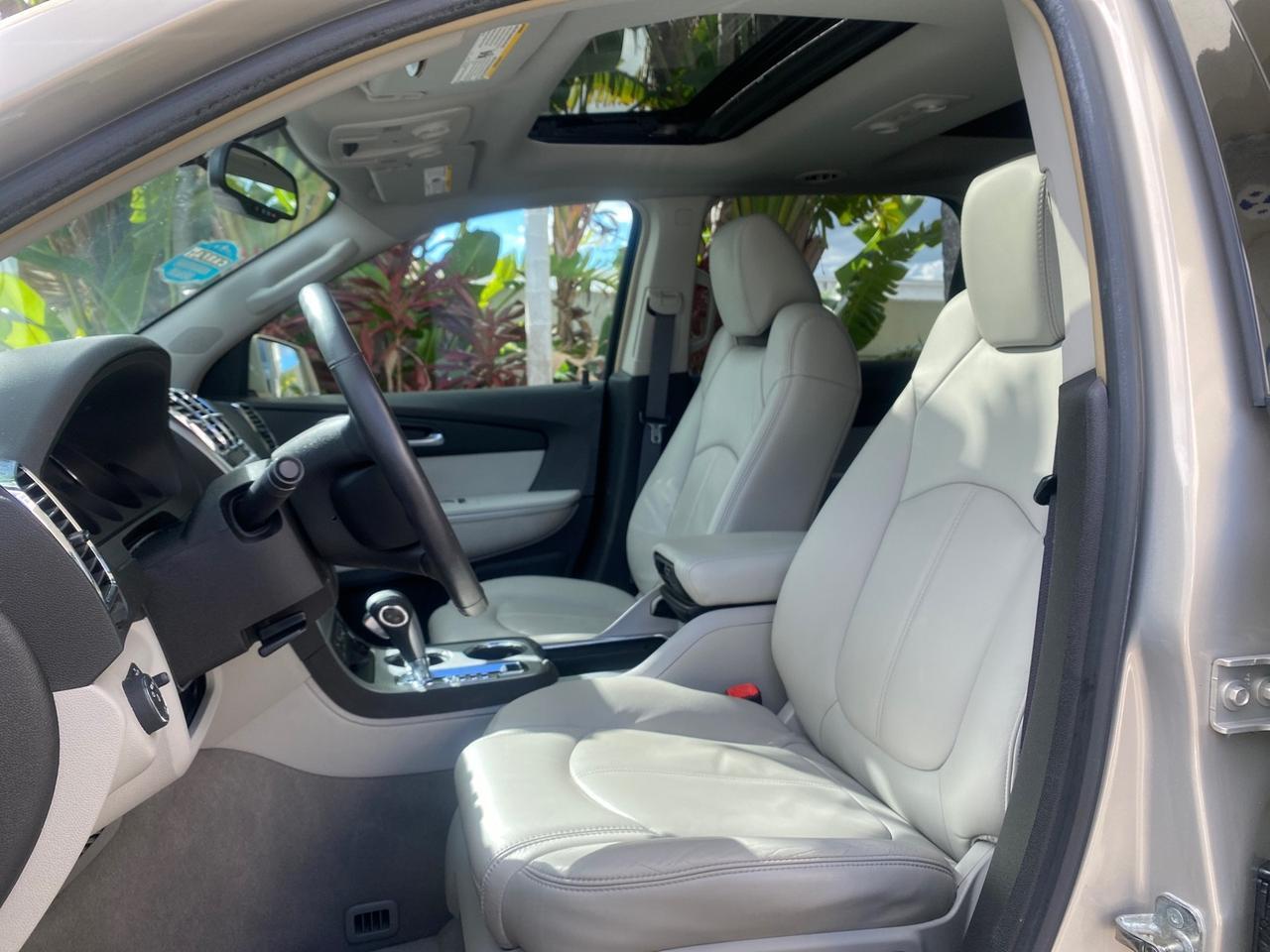 2009 GMC Acadia SLT2 LOW MILES LEATHER Pompano Beach FL