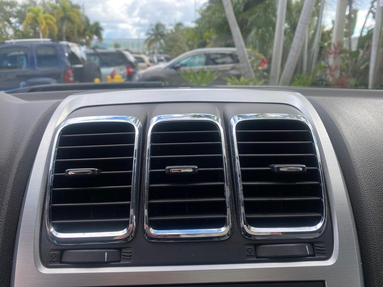 2009 GMC Acadia SLT2 LOW MILES LEATHER Pompano Beach FL