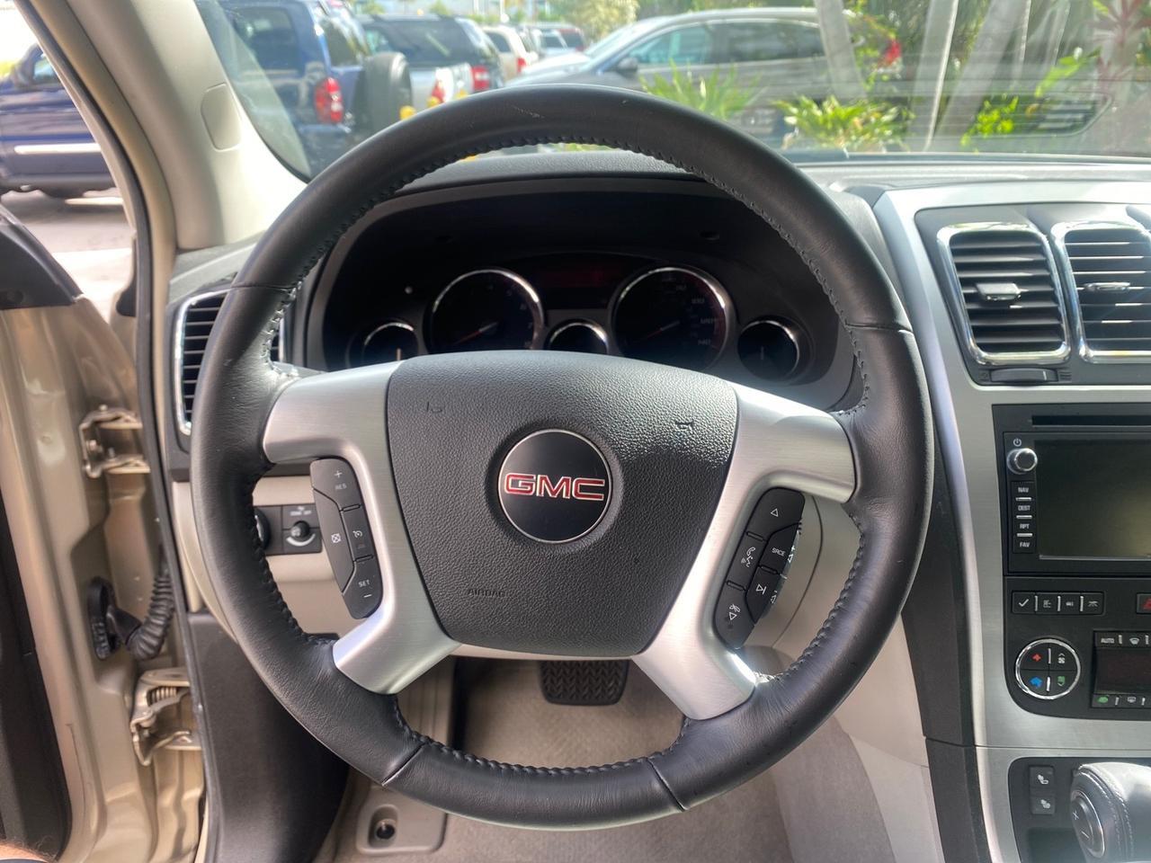 2009 GMC Acadia SLT2 LOW MILES LEATHER Pompano Beach FL