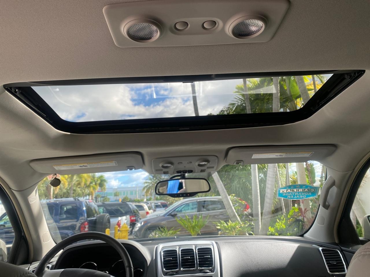 2009 GMC Acadia SLT2 LOW MILES LEATHER Pompano Beach FL