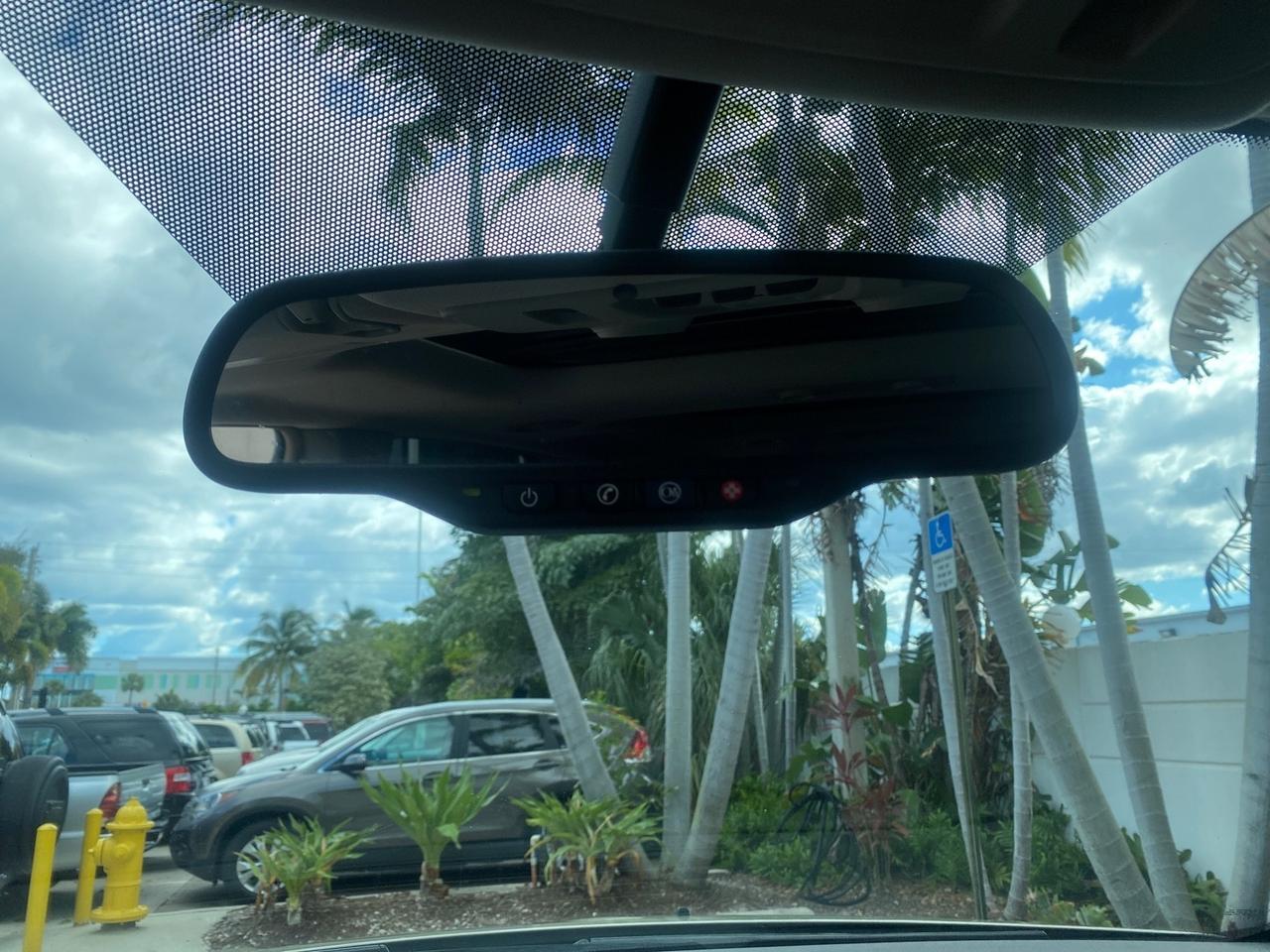 2009 GMC Acadia SLT2 LOW MILES LEATHER Pompano Beach FL