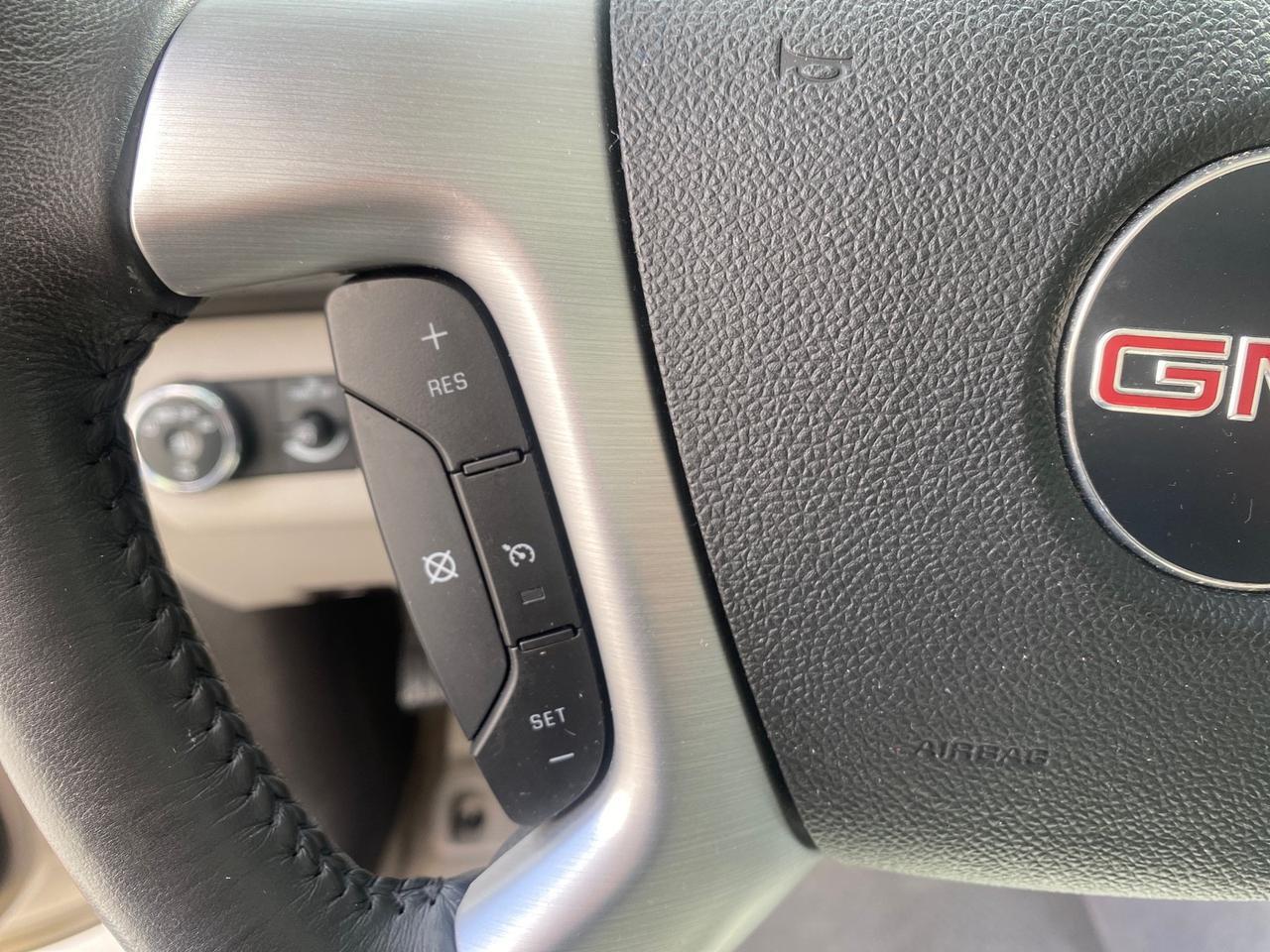 2009 GMC Acadia SLT2 LOW MILES LEATHER Pompano Beach FL