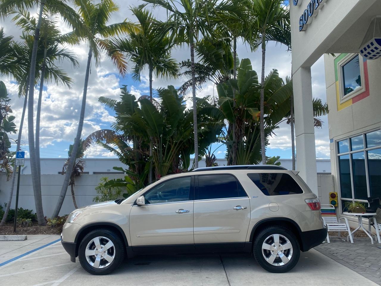 2009 GMC Acadia SLT2 LOW MILES LEATHER Pompano Beach FL
