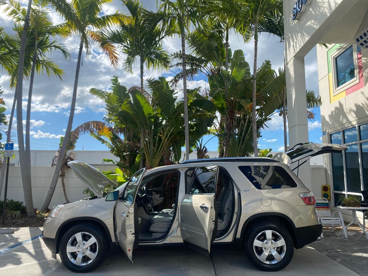 2009 GMC Acadia SLT2 LOW MILES LEATHER Pompano Beach FL