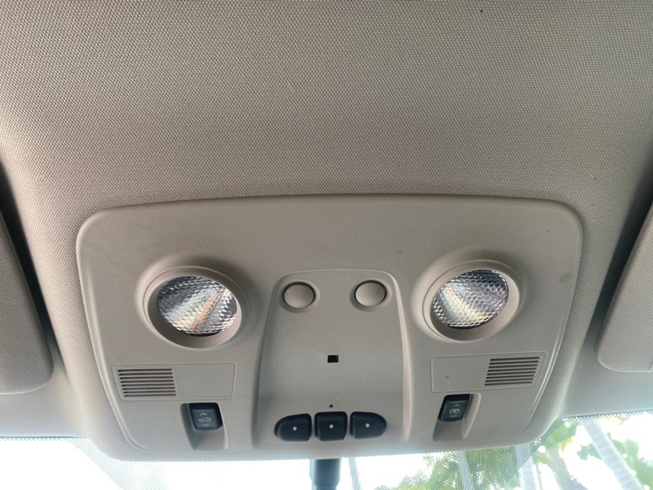 2009 GMC Acadia SLT2 LOW MILES LEATHER Pompano Beach FL