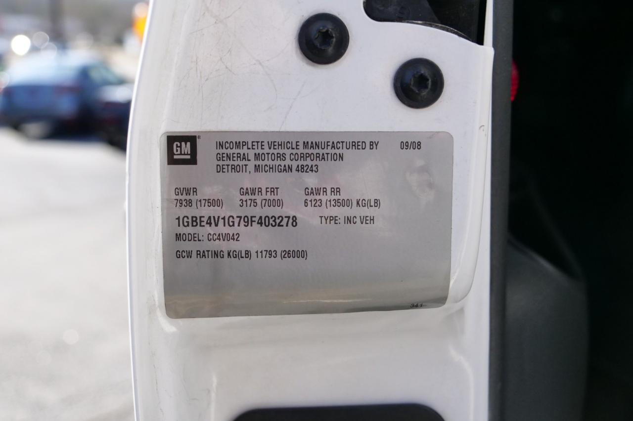 2009 GMC C4500 Champion Challenger Bus / Handicap Lift / LOW MILES! Lincolnton NC