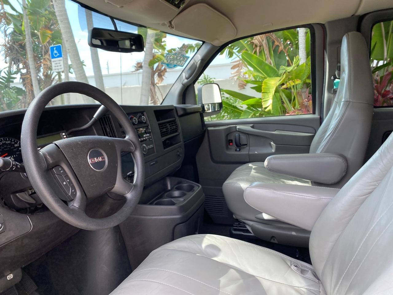 2009 GMC Savana Passenger LOW MILES 53,014 1 OWNER 8 Passenger Pompano Beach FL