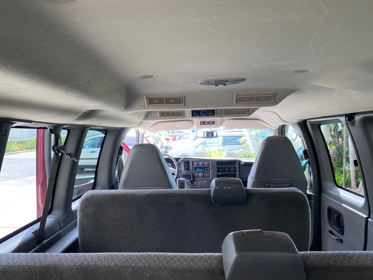 2009 GMC Savana Passenger LOW MILES 53,014 1 OWNER 8 Passenger Pompano Beach FL