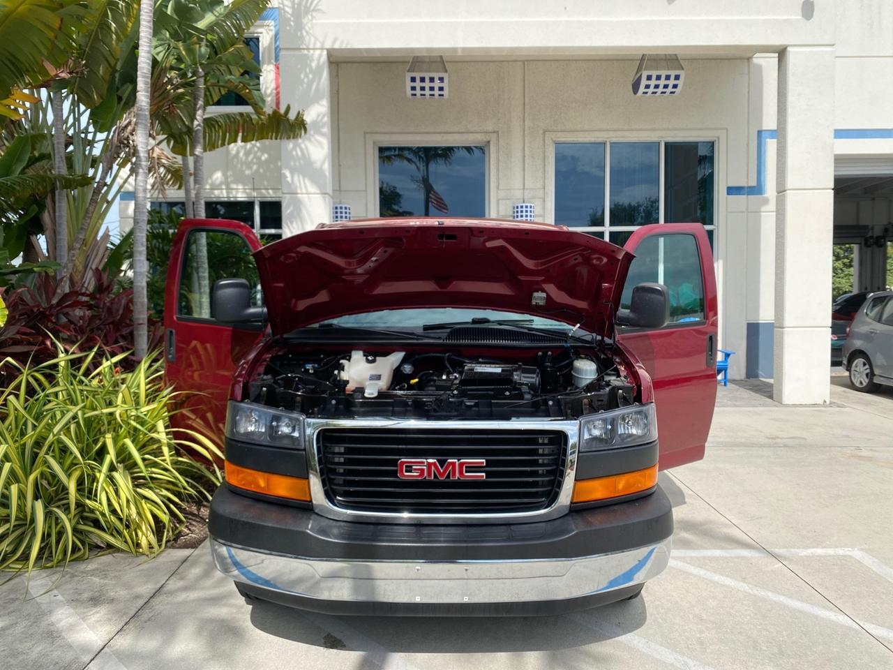 2009 GMC Savana Passenger LOW MILES 53,014 1 OWNER 8 Passenger Pompano Beach FL
