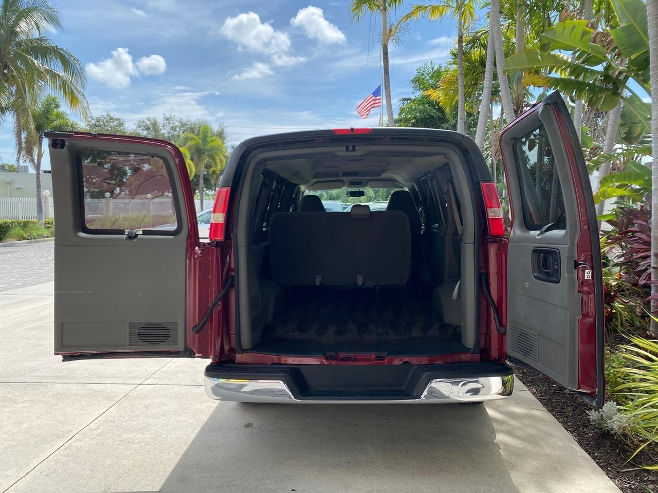 2009 GMC Savana Passenger LOW MILES 53,014 1 OWNER 8 Passenger Pompano Beach FL