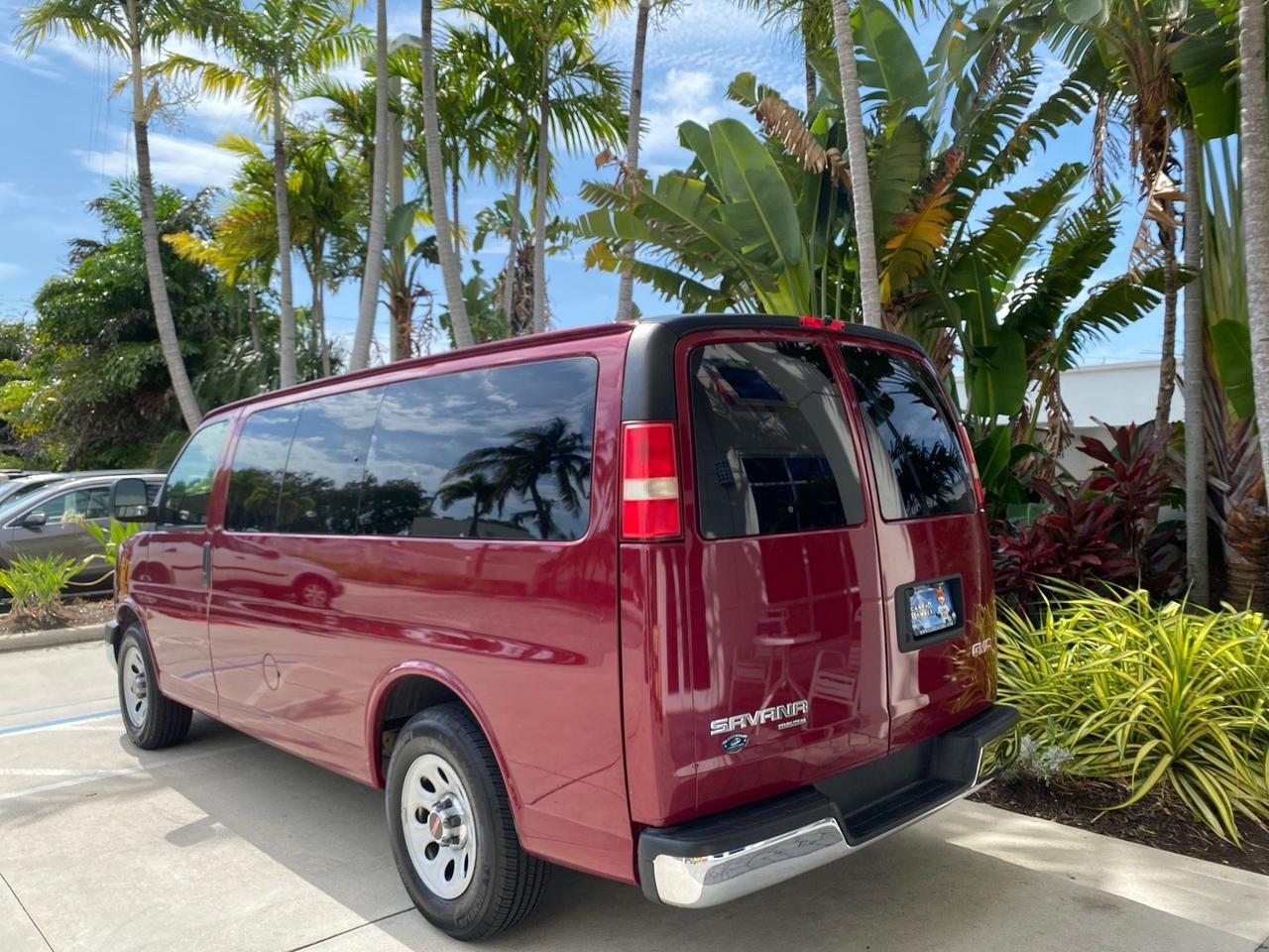 2009 GMC Savana Passenger LOW MILES 53,014 1 OWNER 8 Passenger Pompano Beach FL