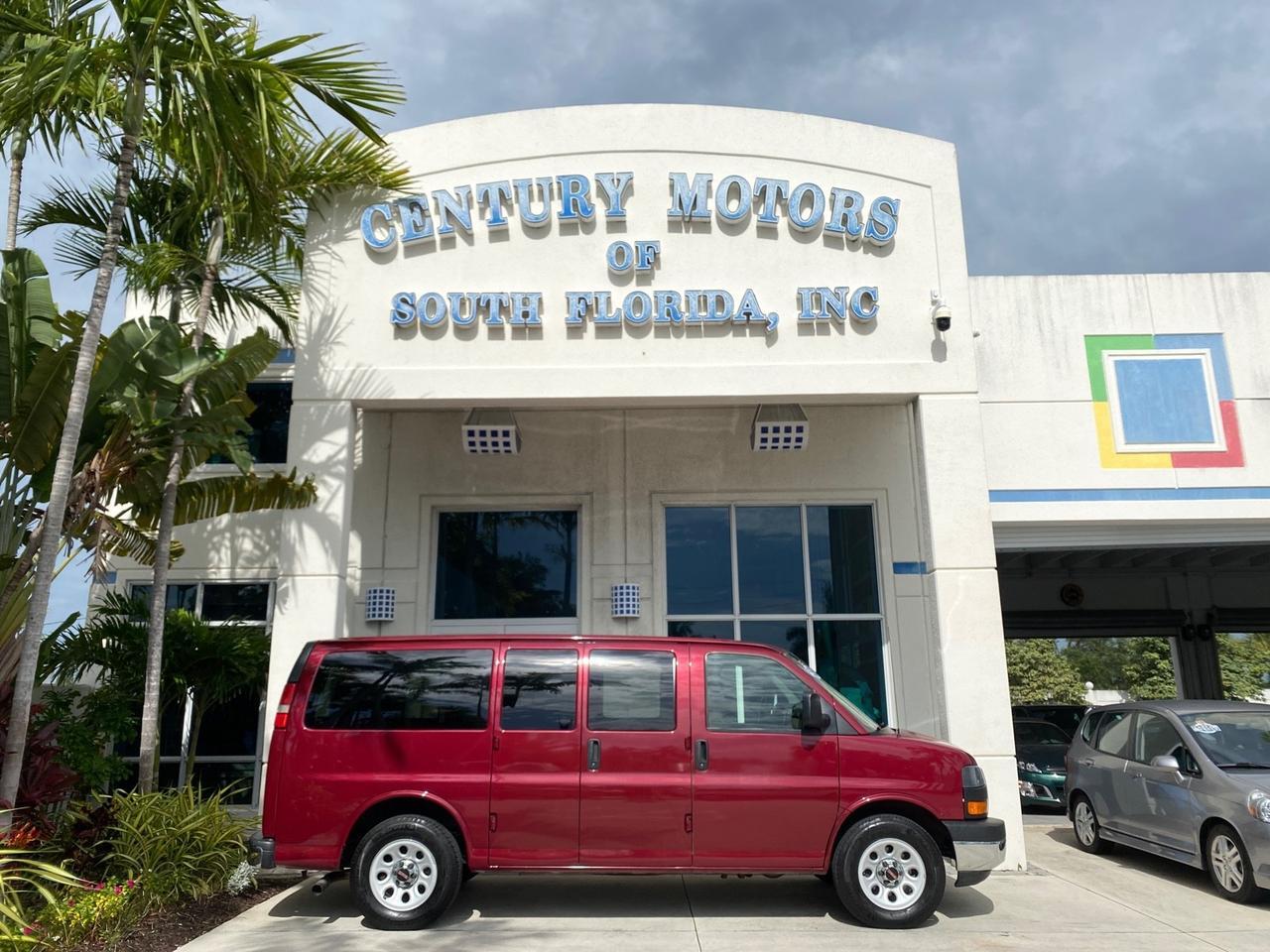 2009 GMC Savana Passenger LOW MILES 53,014 1 OWNER