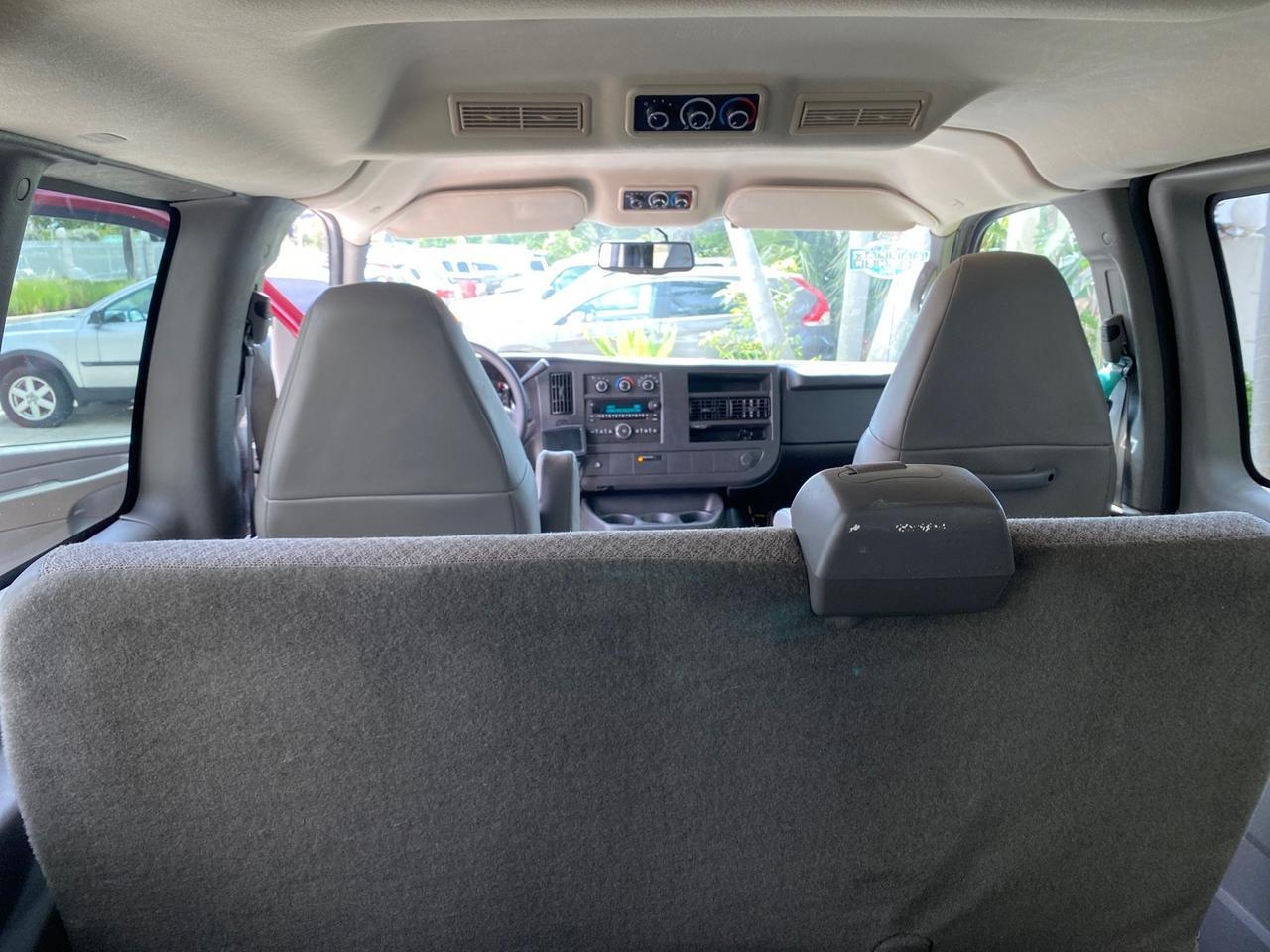 2009 GMC Savana Passenger LOW MILES 53,014 1 OWNER Pompano Beach FL