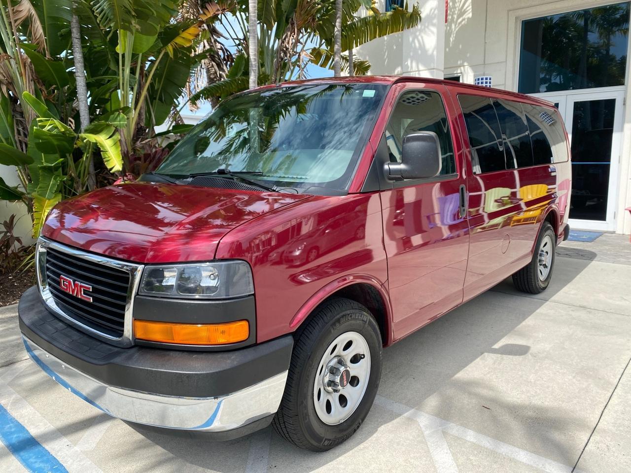 2009 GMC Savana Passenger LOW MILES 53,014 1 OWNER Pompano Beach FL