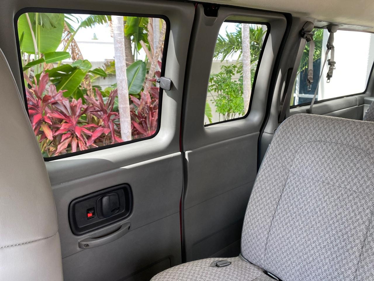 2009 GMC Savana Passenger LOW MILES 53,014 1 OWNER Pompano Beach FL