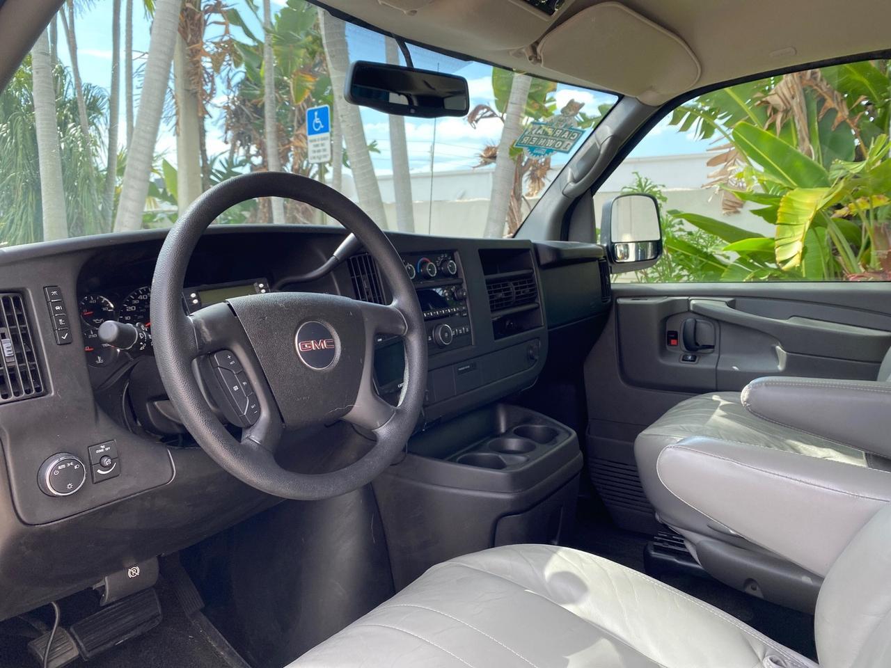 2009 GMC Savana Passenger LOW MILES 53,014 1 OWNER Pompano Beach FL