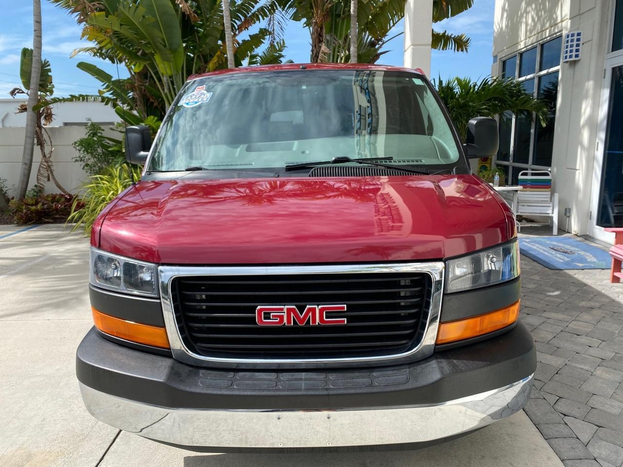 2009 GMC Savana Passenger LOW MILES 53,014 1 OWNER