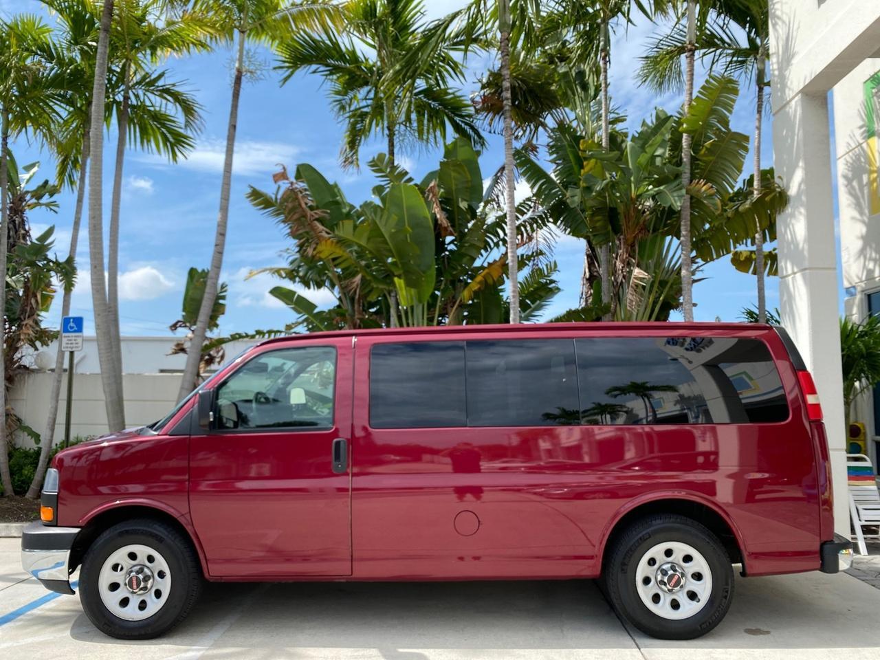 2009 GMC Savana Passenger LOW MILES 53,014 1 OWNER Pompano Beach FL