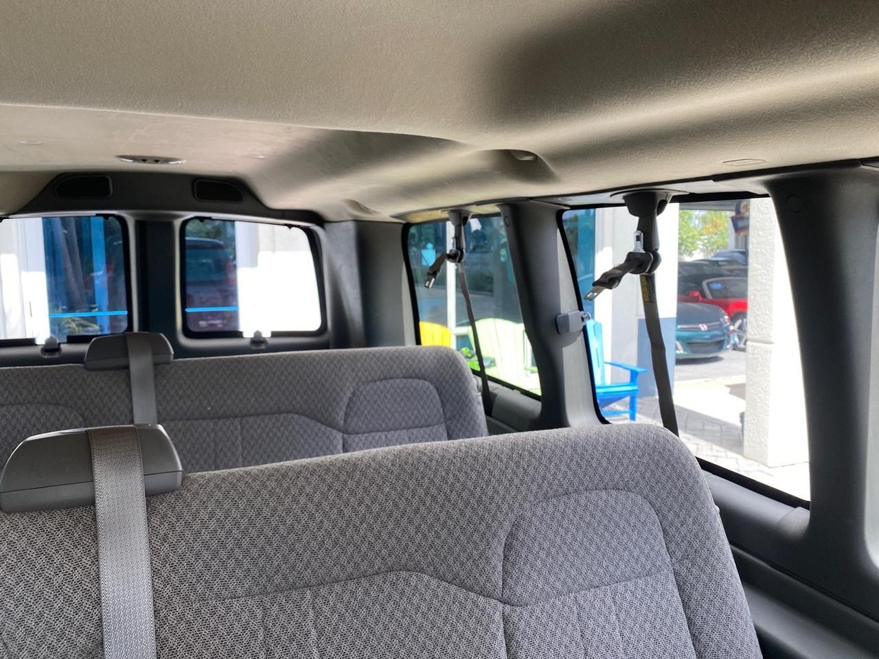 2009 GMC Savana Passenger LOW MILES 53,014 1 OWNER Pompano Beach FL