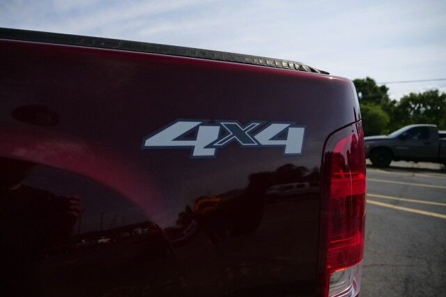 2009 GMC Sierra 1500 4X4 / 4.3L V6 / Trail Boss Wheels / Regular Cab! High Point NC