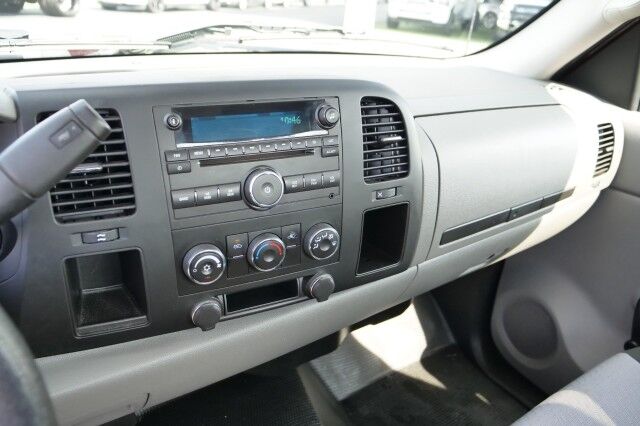 2009 GMC Sierra 1500 4X4 / 4.3L V6 / Trail Boss Wheels / Regular Cab! High Point NC