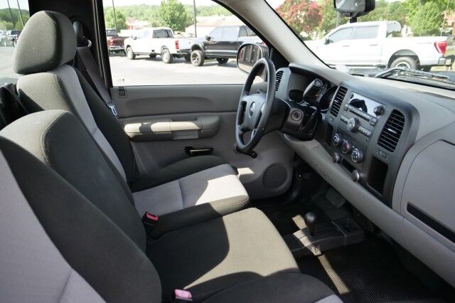 2009 GMC Sierra 1500 4X4 / 4.3L V6 / Trail Boss Wheels / Regular Cab! High Point NC