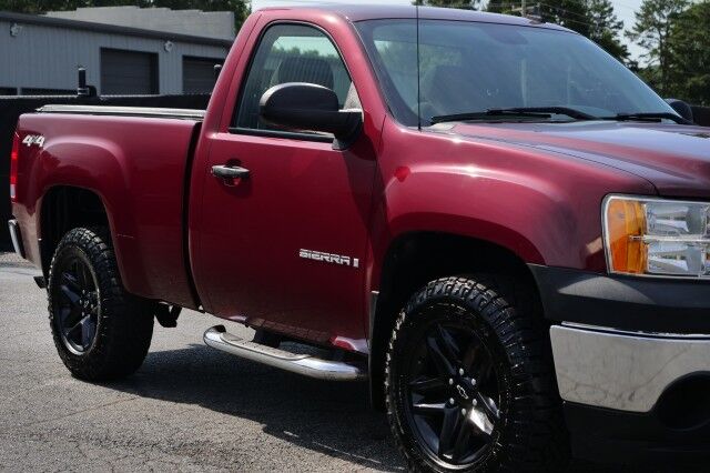 2009 GMC Sierra 1500 4X4 / 4.3L V6 / Trail Boss Wheels / Regular Cab! High Point NC