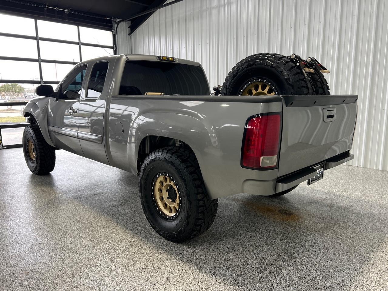 2009 GMC Sierra 1500 SLE, Pre-Runner Race Truck, King & Locked Off-Road Shocks