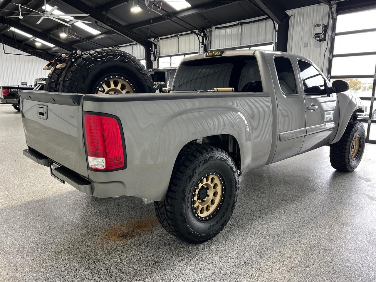 2009 GMC Sierra 1500 SLE, Pre-Runner Race Truck, King & Locked Off-Road Shocks