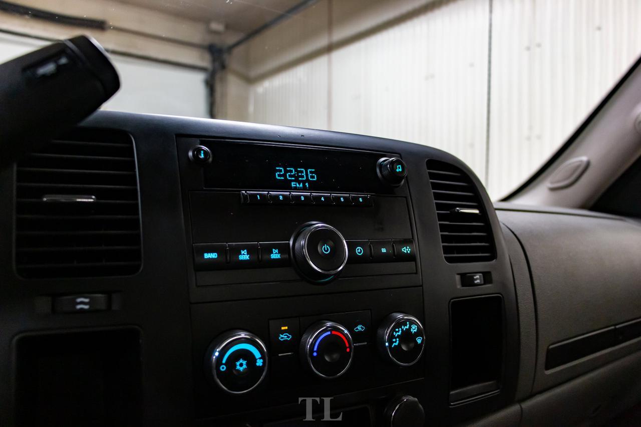 2009 GMC Sierra 2500HD 4x2 Ext Cab WT Longbox Red Deer AB