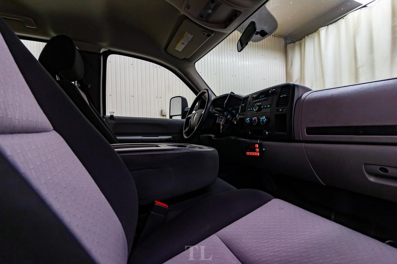 2009 GMC Sierra 2500HD 4x2 Ext Cab WT Longbox Red Deer AB