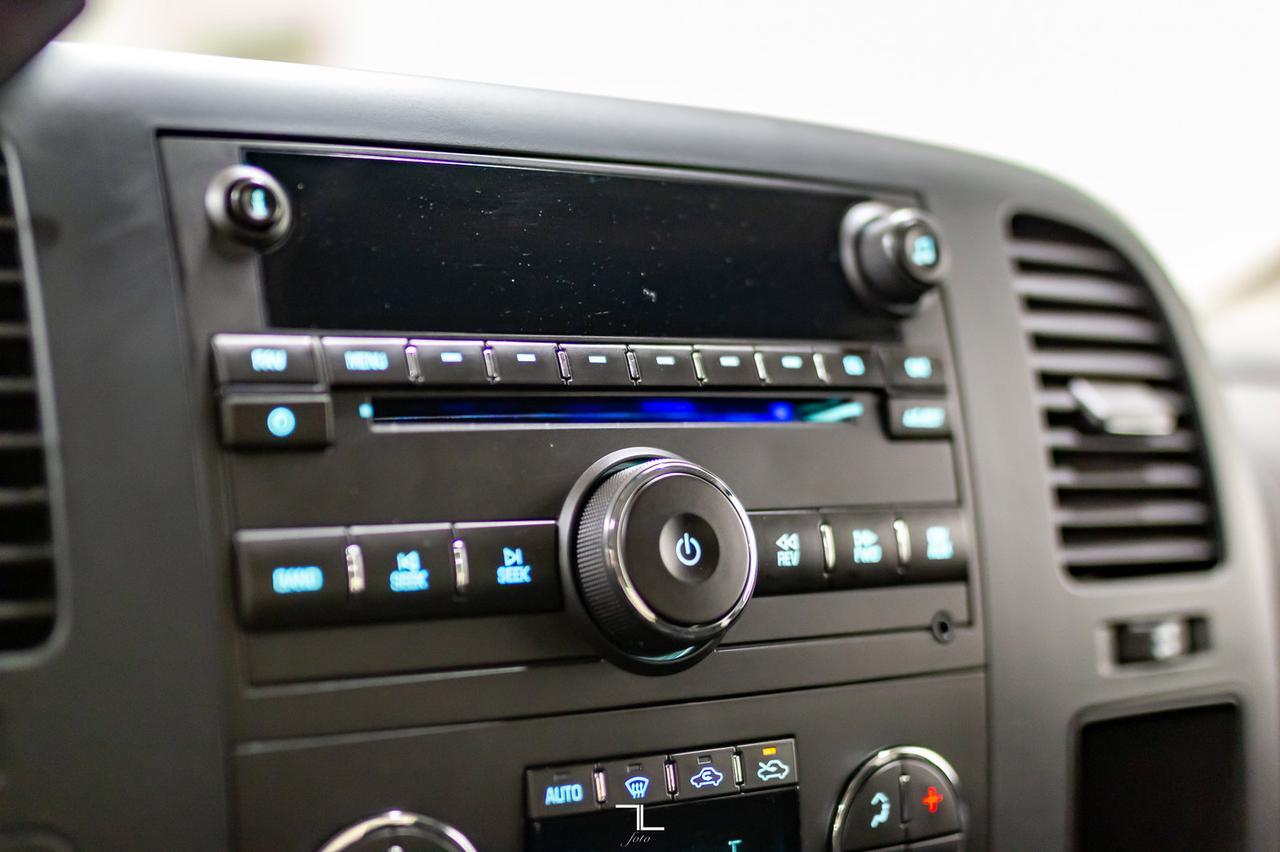 2009 GMC Sierra 2500HD 4x4 Crew Cab SLE Z71 PSeat Red Deer AB