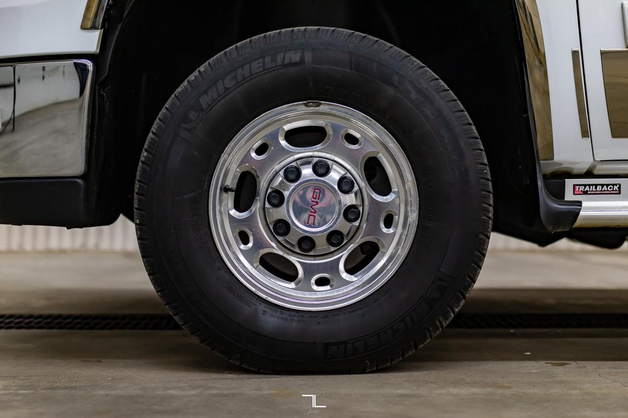 2009 GMC Sierra 2500HD 4x4 Crew Cab SLE Z71 PSeat Red Deer AB