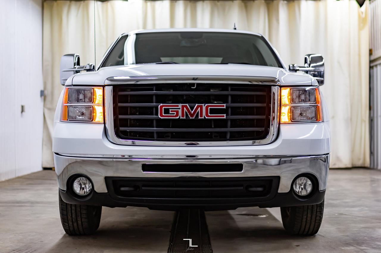 2009 GMC Sierra 2500HD 4x4 Crew Cab SLE Z71 PSeat Red Deer AB